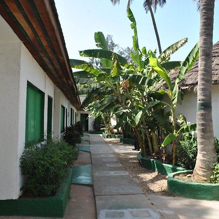 African Village Hotel Bakau Esterno foto